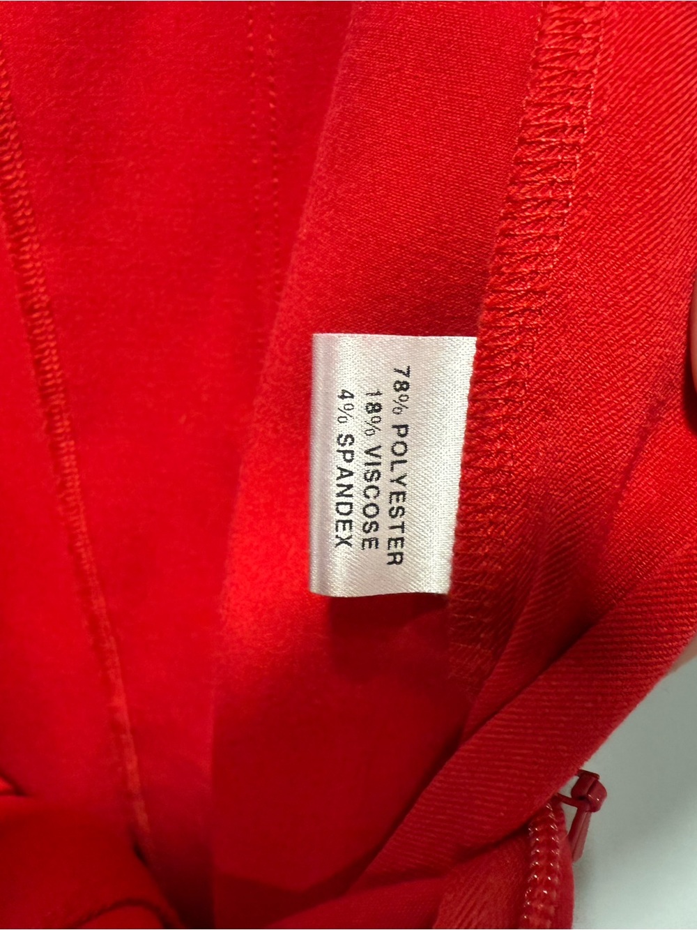 High-Waist Red Pleated Women's Shorts - Picture 7 of 7